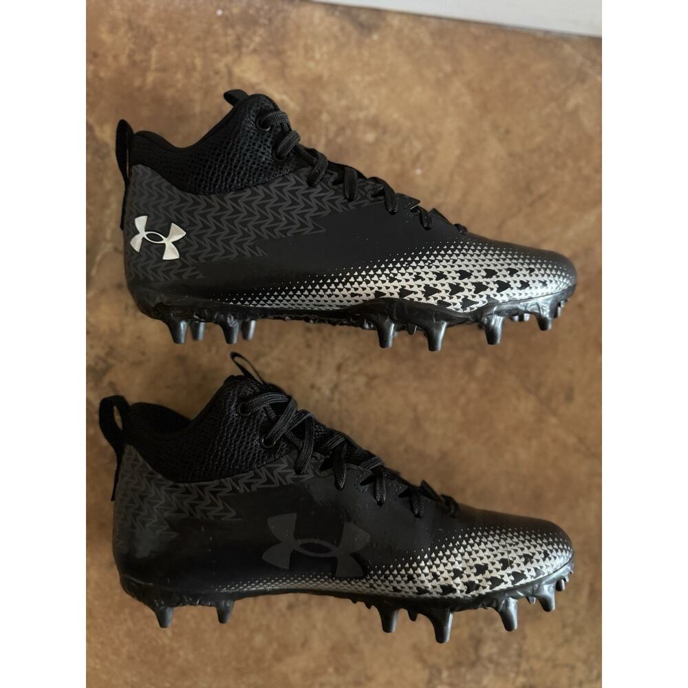 Under Armour Spotlight Select 3 JR MC Youth Size 5.5Y Football Cleats Black